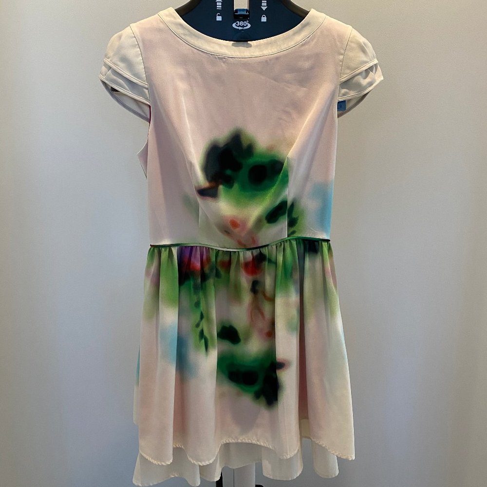 Jessica Simpson Graffiti Dress Size 6.